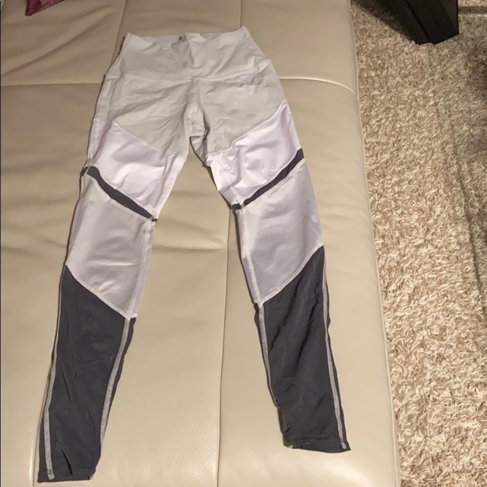 Alo Yoga leggings